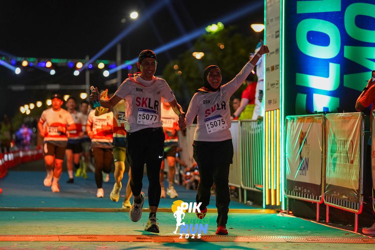 Race photo from PIK NITE RUN 2025