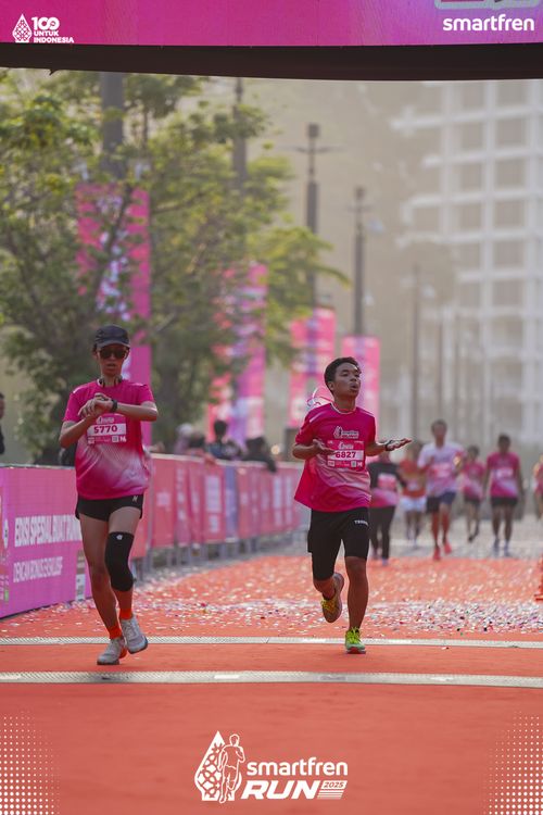 Race photo from Smartfren Run 2025 