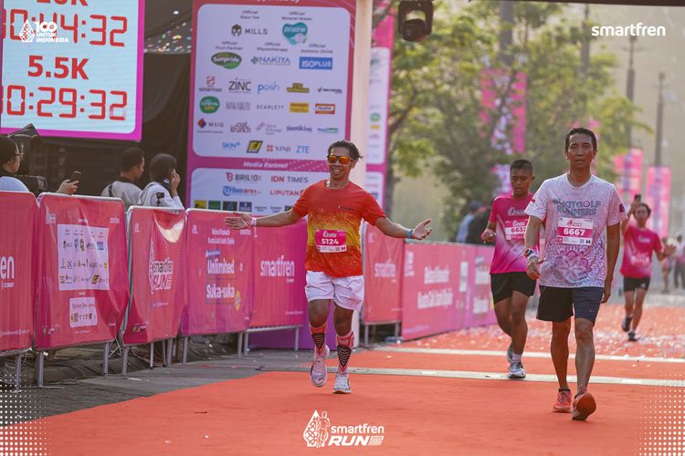 Race photo from Smartfren Run 2025 