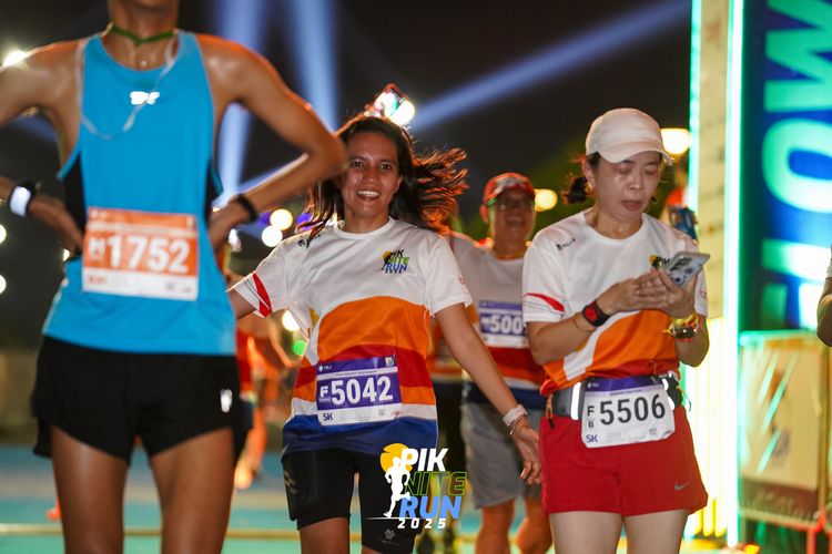 Race photo from PIK NITE RUN 2025
