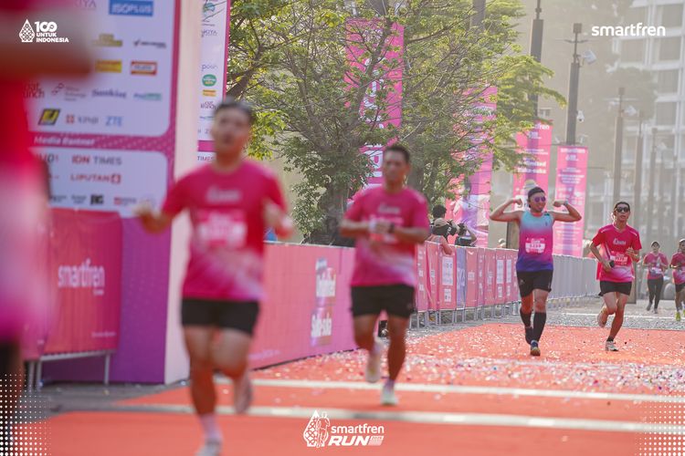 Race photo from Smartfren Run 2025 