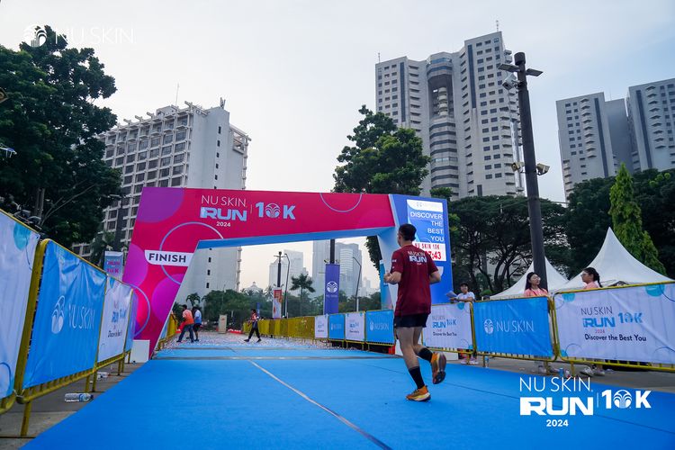 Race photo from Nu Skin Run 10K