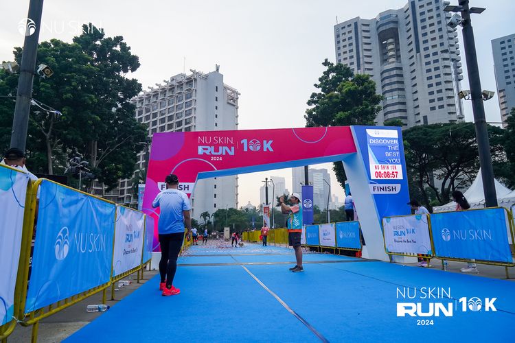 Race photo from Nu Skin Run 10K