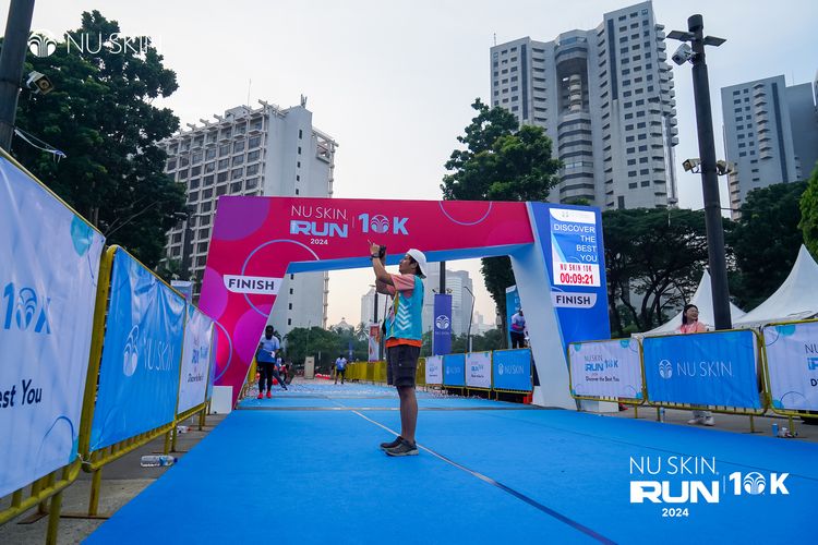 Race photo from Nu Skin Run 10K