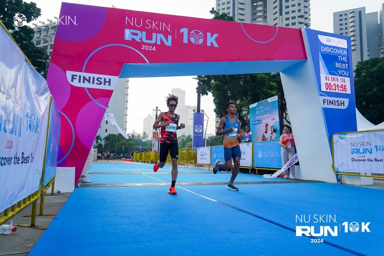 Race photo from Nu Skin Run 10K