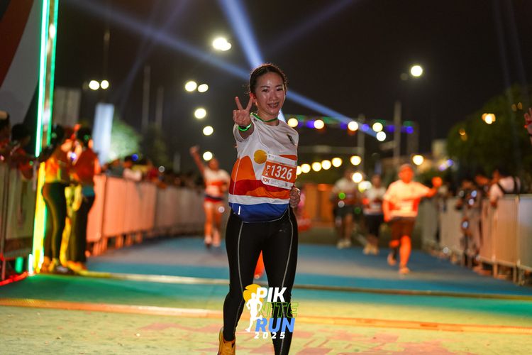 Race photo from PIK NITE RUN 2025