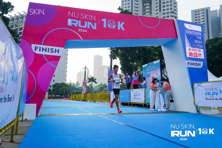 Race photo from Nu Skin Run 10K
