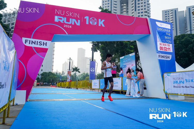Race photo from Nu Skin Run 10K