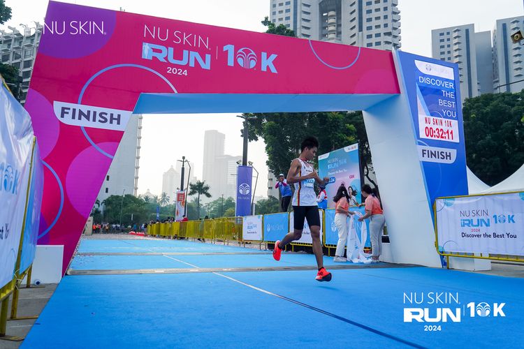 Race photo from Nu Skin Run 10K