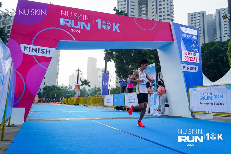 Race photo from Nu Skin Run 10K