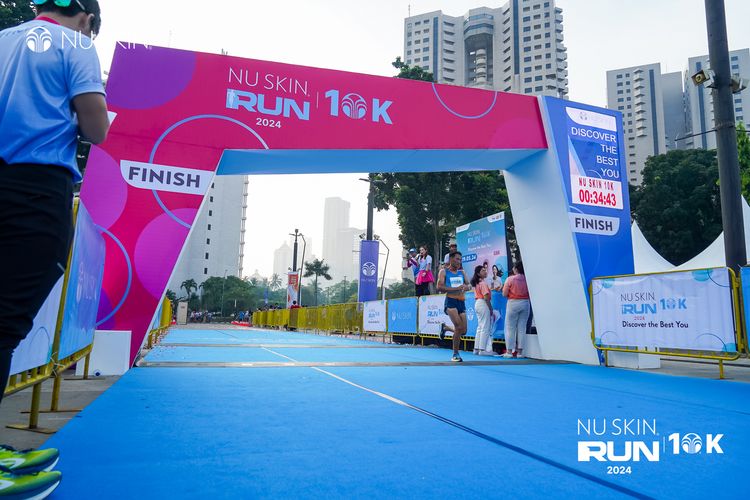 Race photo from Nu Skin Run 10K