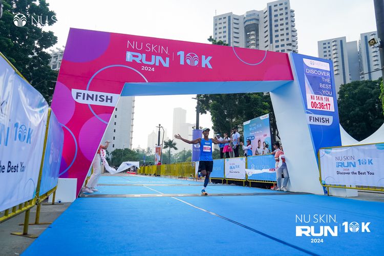 Race photo from Nu Skin Run 10K