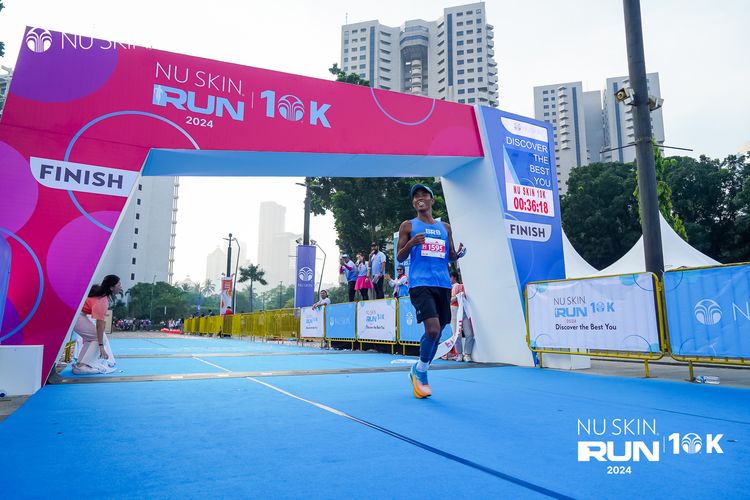 Race photo from Nu Skin Run 10K