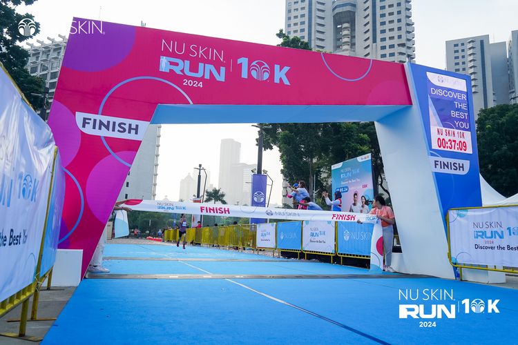 Race photo from Nu Skin Run 10K