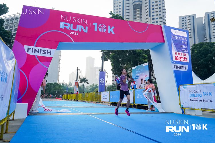 Race photo from Nu Skin Run 10K