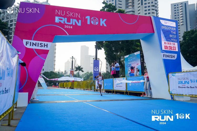 Race photo from Nu Skin Run 10K