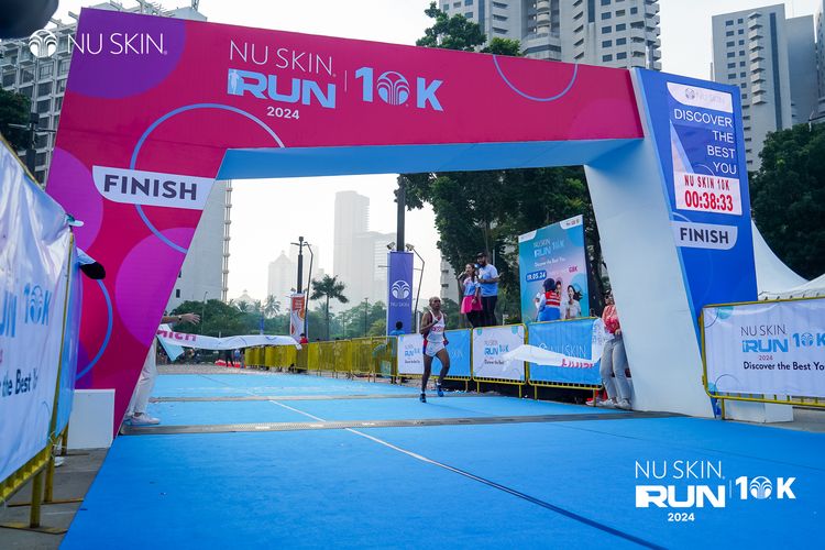 Race photo from Nu Skin Run 10K