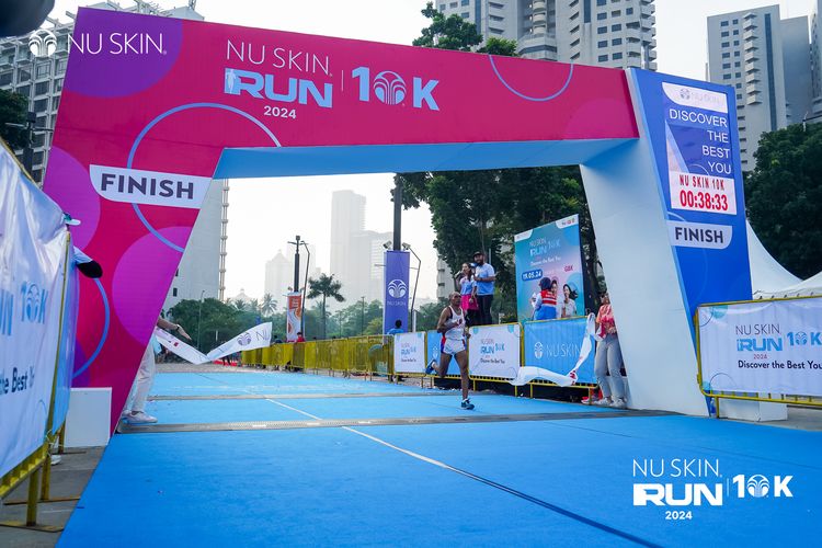 Race photo from Nu Skin Run 10K