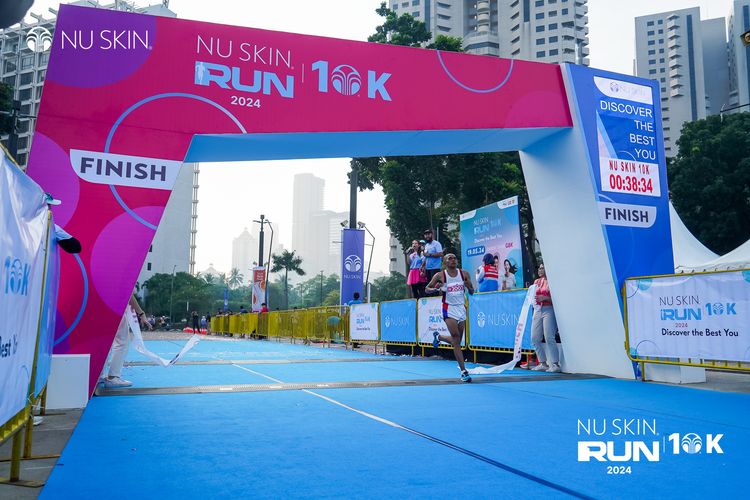 Race photo from Nu Skin Run 10K