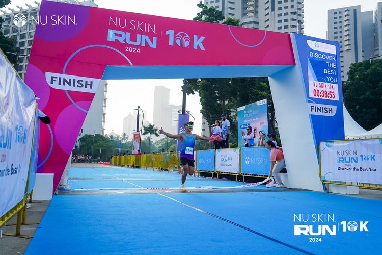 Race photo from Nu Skin Run 10K