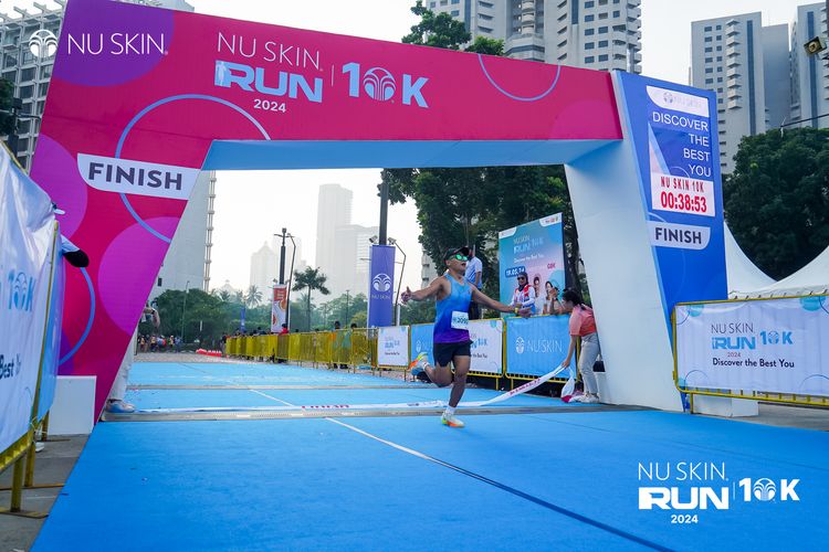 Race photo from Nu Skin Run 10K