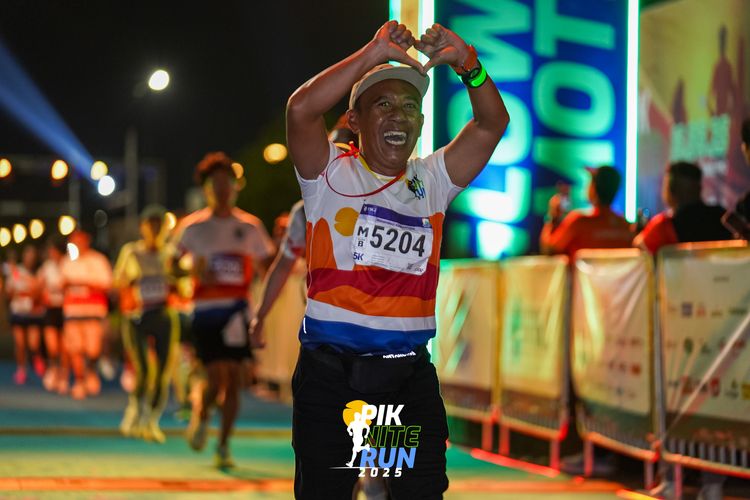Race photo from PIK NITE RUN 2025