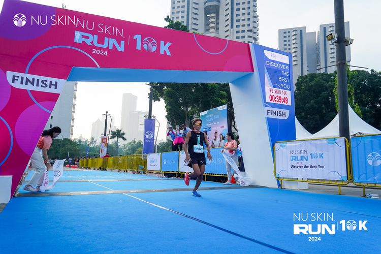 Race photo from Nu Skin Run 10K