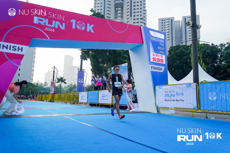 Race photo from Nu Skin Run 10K