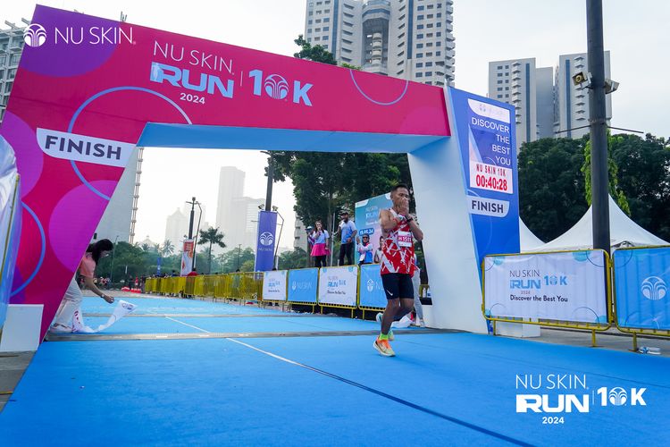 Race photo from Nu Skin Run 10K