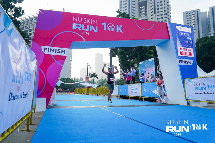 Race photo from Nu Skin Run 10K