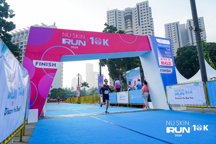 Race photo from Nu Skin Run 10K