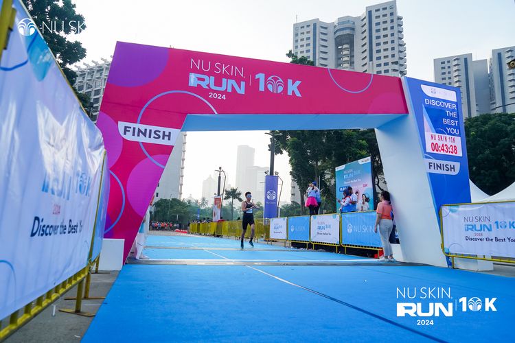 Race photo from Nu Skin Run 10K