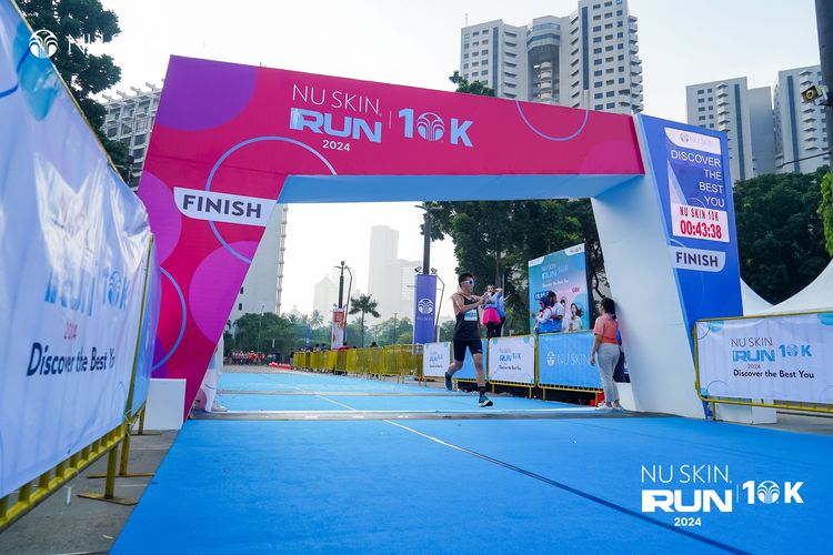 Race photo from Nu Skin Run 10K