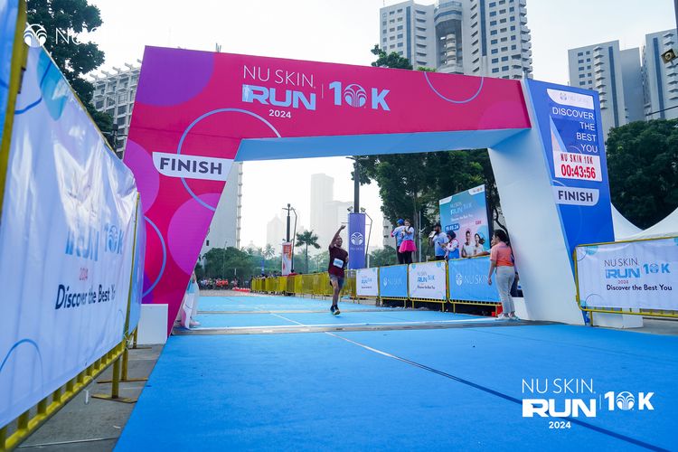 Race photo from Nu Skin Run 10K