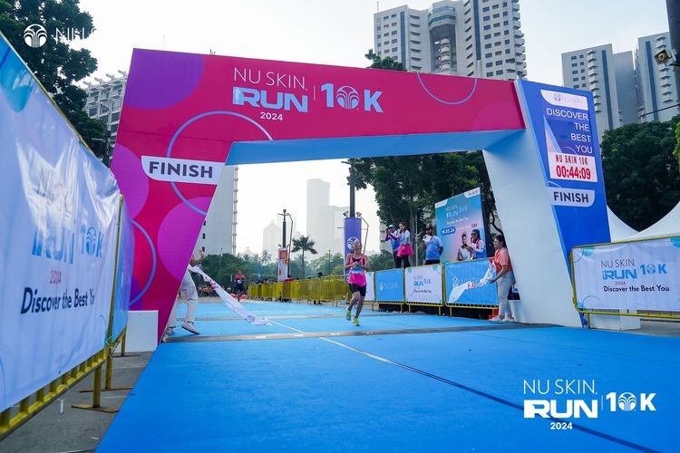 Race photo from Nu Skin Run 10K