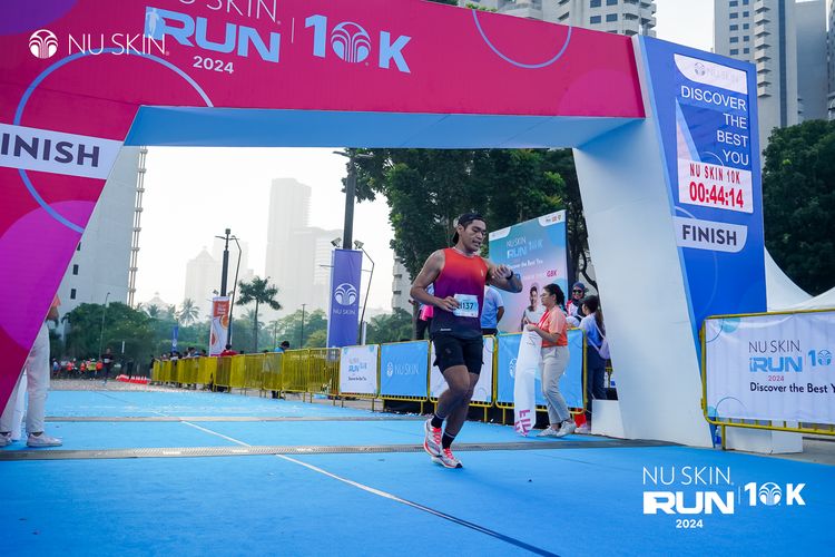 Race photo from Nu Skin Run 10K