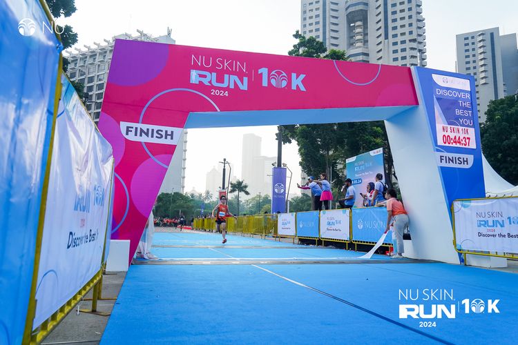 Race photo from Nu Skin Run 10K