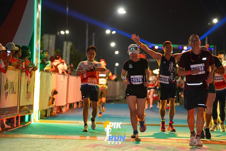 Race photo from PIK NITE RUN 2025