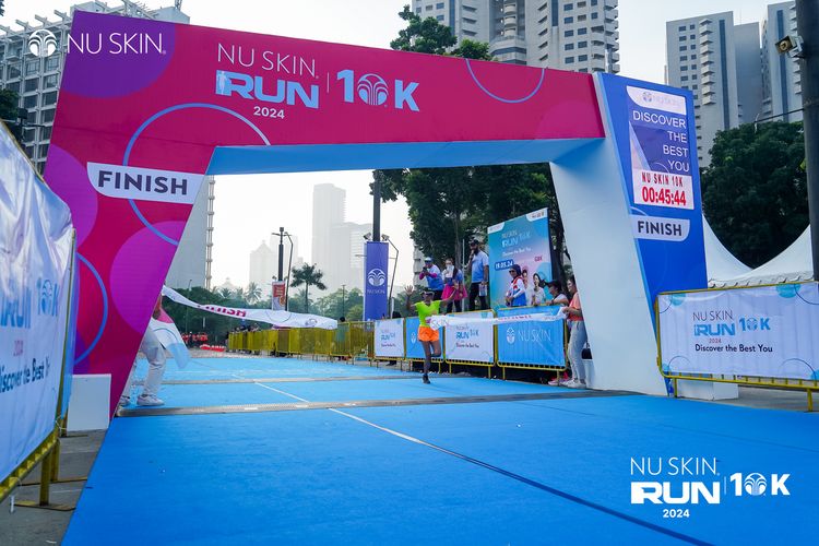 Race photo from Nu Skin Run 10K