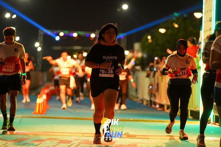 Race photo from PIK NITE RUN 2025