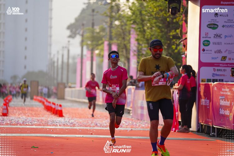Race photo from Smartfren Run 2025 