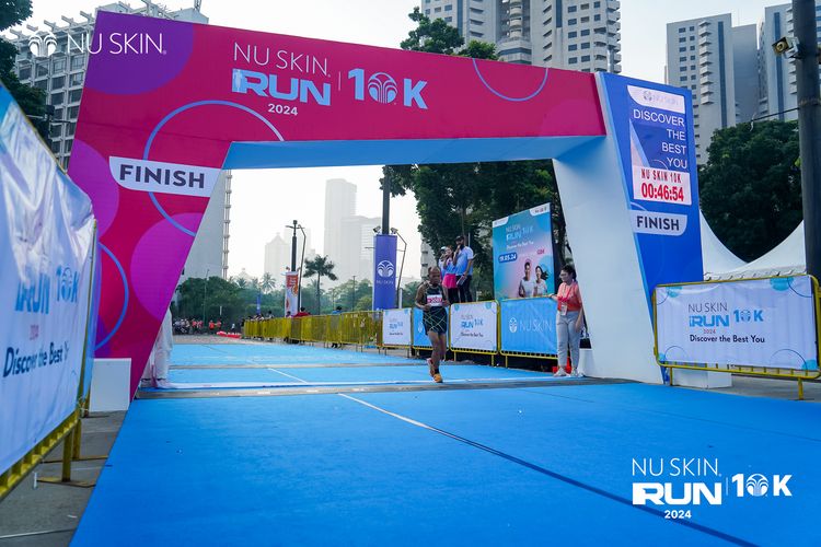 Race photo from Nu Skin Run 10K