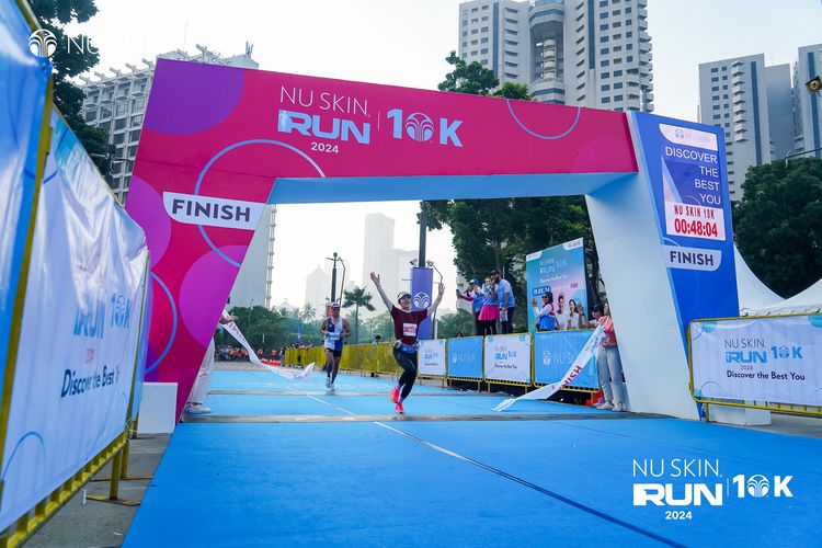 Race photo from Nu Skin Run 10K