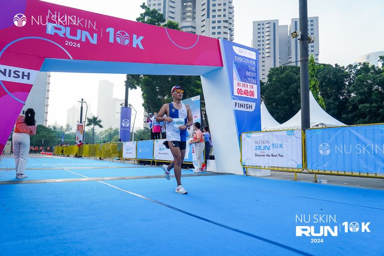 Race photo from Nu Skin Run 10K