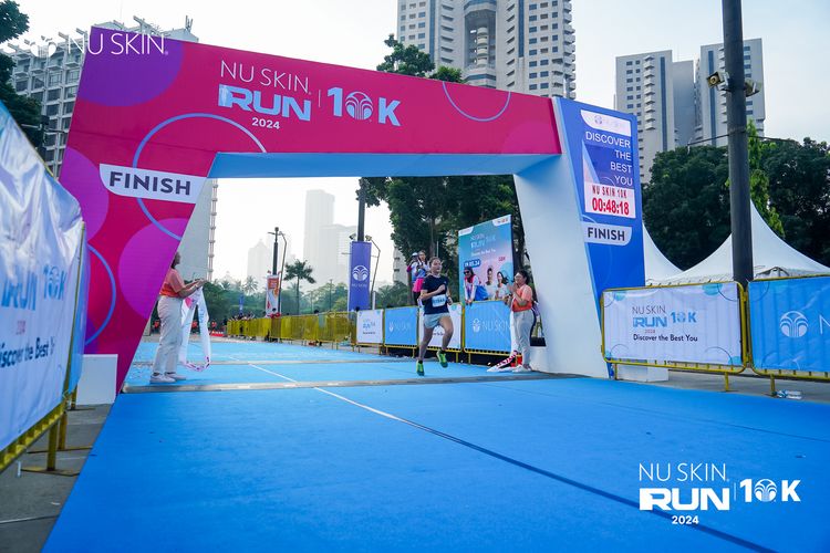 Race photo from Nu Skin Run 10K