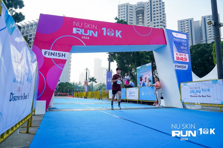 Race photo from Nu Skin Run 10K