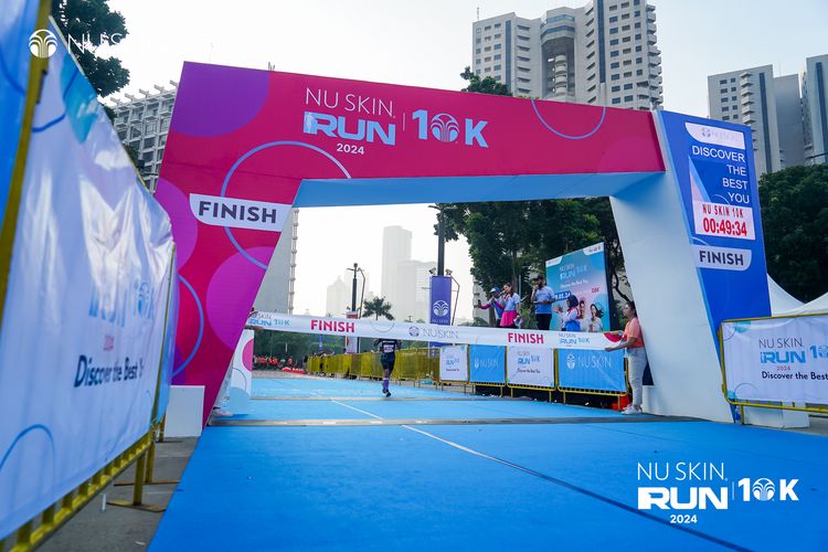 Race photo from Nu Skin Run 10K