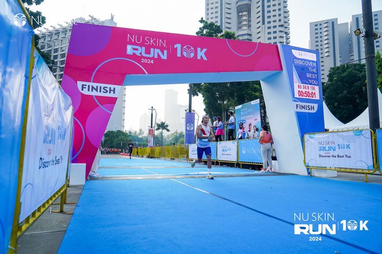 Race photo from Nu Skin Run 10K