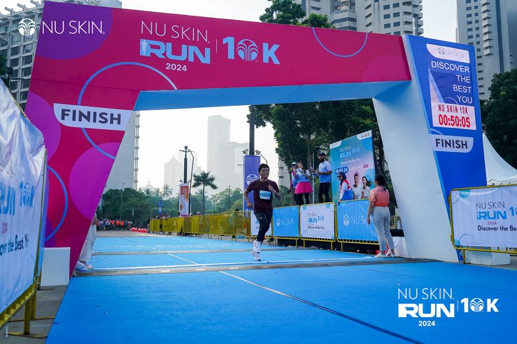 Race photo from Nu Skin Run 10K