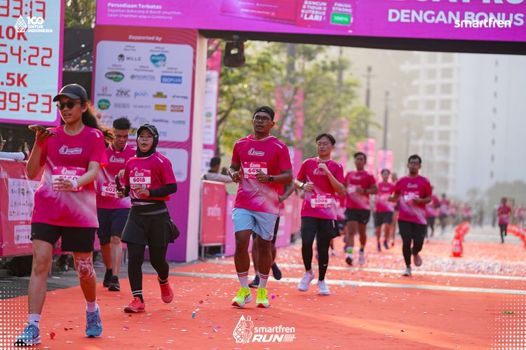 Race photo from Smartfren Run 2025 
